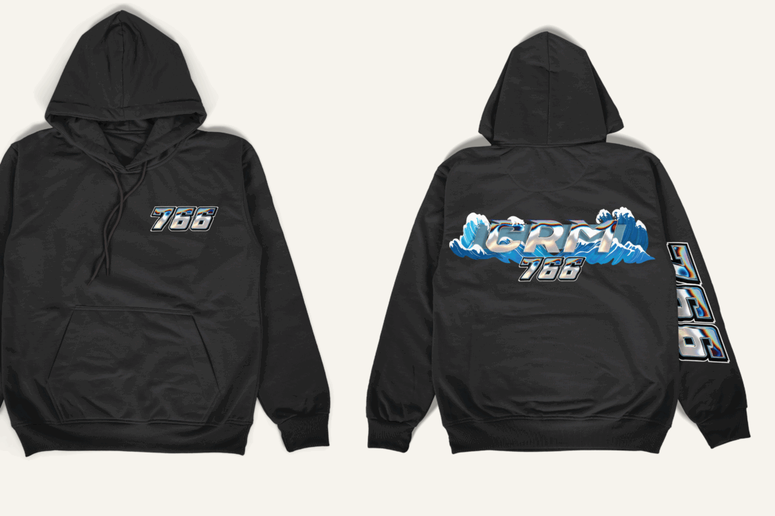 PERFORMANCE-INSPIRED CHROME BOAT GRAPHICS